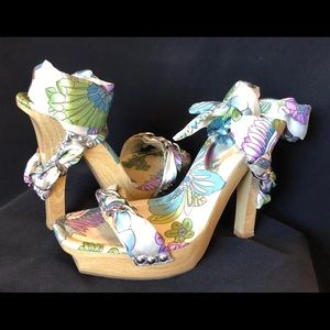 W . d collection heels.